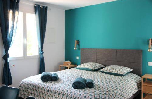 Cuges-les-Pins Bed & Breakfast | 20 m² Bed and breakfast ∙ 2 guests