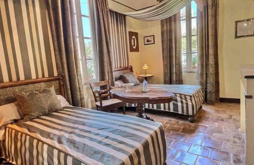 Remoulins Apartment | 200 m² Apartment ∙ 4 bedrooms ∙ 11 guests