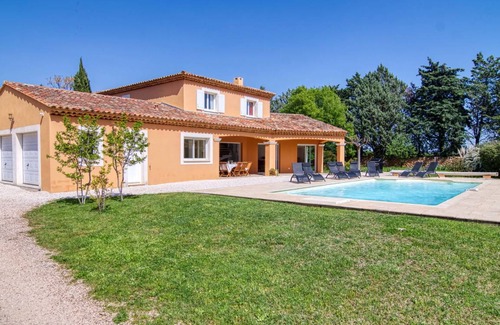 Montfort-sur-Argens Other | 200 m² Accommodation ∙ 4 bedrooms ∙ 8 guests