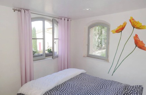 La Mole House | 200 m² House ∙ 3 bedrooms ∙ 6 guests