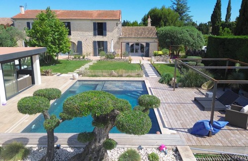 Chateaurenard Villa | 200 m² Villa ∙ 4 bedrooms ∙ 8 guests