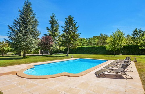 Saint-Cannat House | 205 m² House ∙ 5 bedrooms ∙ 10 guests
