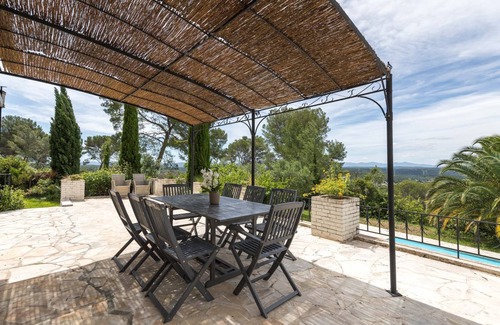 Draguignan Villa | 208 m² Villa ∙ 4 bedrooms ∙ 8 guests