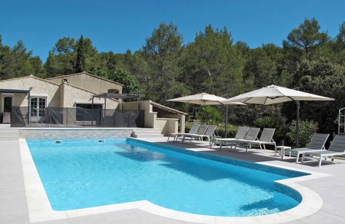 Pignans Other | 220 m² Accommodation ∙ 5 bedrooms ∙ 11 guests