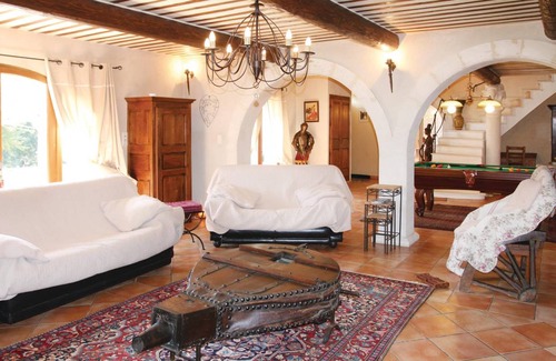 Chateaurenard House | 240 m² House ∙ 4 bedrooms ∙ 8 guests
