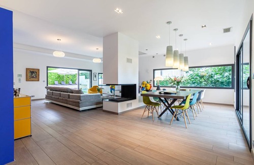 Les Baumettes Villa | 240 m² Villa ∙ 4 bedrooms ∙ 8 guests