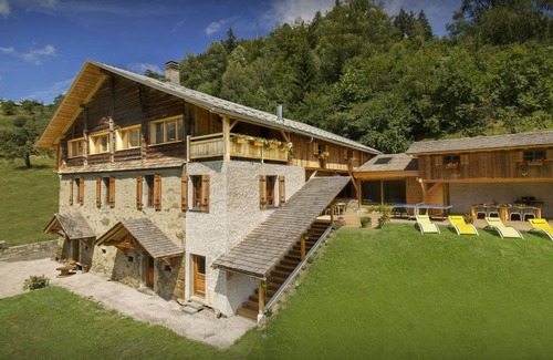 Lorgues Ski Chalet | 250 m² Chalet ∙ 5 bedrooms ∙ 8 guests