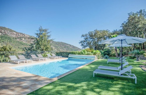 Plan-de-la-Tour Villa | 250 m² Villa ∙ 5 bedrooms ∙ 10 guests