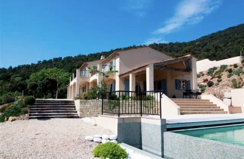 Plan-de-la-Tour Villa | 250 m² Villa ∙ 5 bedrooms ∙ 10 guests