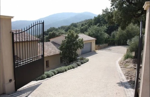 Plan-de-la-Tour Villa | 250 m² Villa ∙ 5 bedrooms ∙ 10 guests
