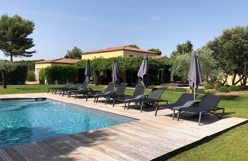 Lambesc Villa | 250 m² Villa ∙ 5 bedrooms ∙ 10 guests