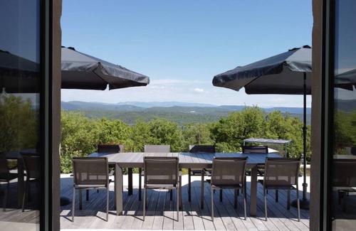 Auribeau House | 260 m² House ∙ 6 bedrooms ∙ 10 guests