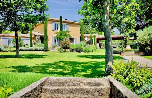Saint-Saturnin-les-Apt House | 270 m² House ∙ 4 bedrooms ∙ 8 guests