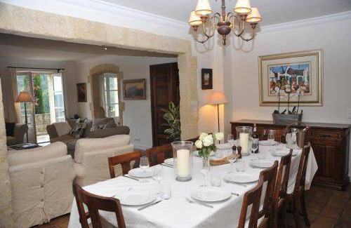 Bonnieux Villa | 279 m² Villa ∙ 5 bedrooms ∙ 10 guests