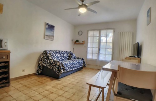 Saintes-Maries-de-la-Mer Apartment | 28 m² Apartment ∙ 1 bedroom ∙ 4 guests