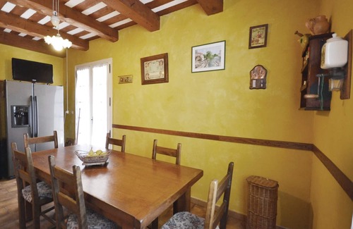 Lagnes House | 3 bedroom amazing home in Lagnes
