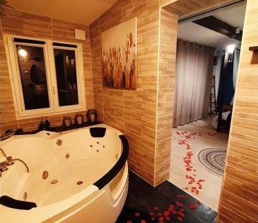 Cuges-les-Pins Bed & Breakfast | 30 m² Bed and breakfast ∙ 2 guests