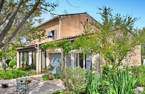 Pernes-les-Fontaines House | 30 m² House ∙ 2 guests