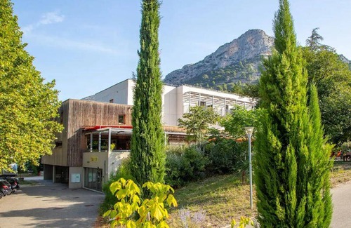 Buis-les-Baronnies Other | 30 m² Tent ∙ 1 bedroom ∙ 5 guests