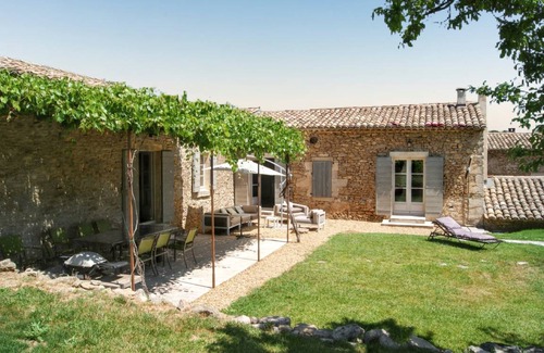 Oppede Villa | 300 m² Villa ∙ 5 bedrooms ∙ 10 guests