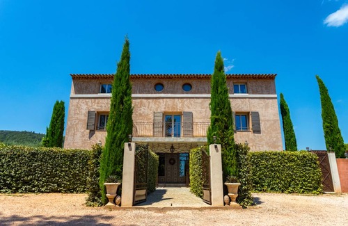 Cuers Villa | 300 m² Villa ∙ 5 bedrooms ∙ 12 guests