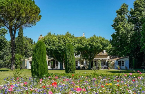 Verquieres Villa | 300 m² Villa ∙ 9 bedrooms ∙ 18 guests