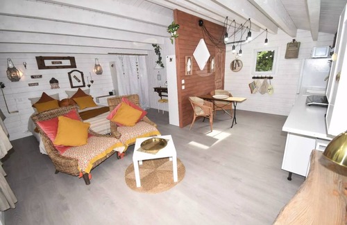 Paluds de Noves Ski Chalet | 32 m² Chalet ∙ 1 bedroom ∙ 2 guests