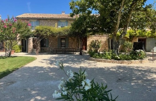 Roussillon House | 320 m² House ∙ 6 bedrooms ∙ 14 guests