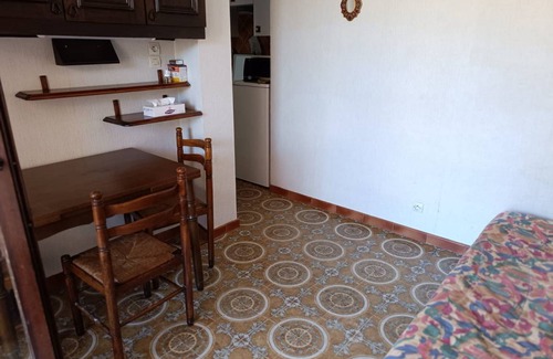 La Londe-les-Maures Apartment | 35 m² Apartment ∙ 1 bedroom ∙ 4 guests