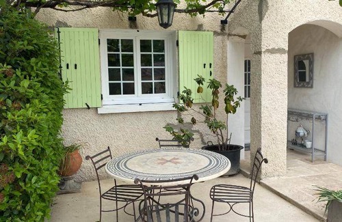Chateauneuf-de-Gadagne Bed & Breakfast | 40 m² Bed and breakfast ∙ 1 bedroom ∙ 4 guests
