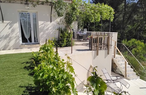 Vacqueyras House | 40 m2 detached house with private pool and parking space