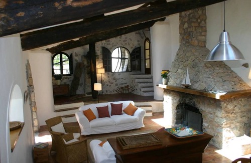 Callas House | 400 m² House ∙ 5 bedrooms ∙ 12 guests