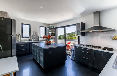 Cavaliere Villa | 400 m² Villa ∙ 9 bedrooms ∙ 20 guests