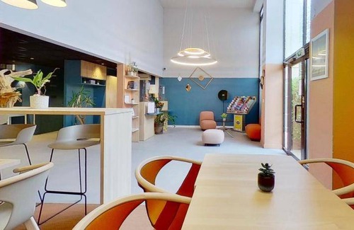 Aix-en-Provence Apartment | 42 m² Serviced apartment ∙ 127 guests
