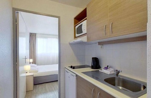 Aix-en-Provence Apartment | 42 m² Serviced apartment ∙ 127 guests