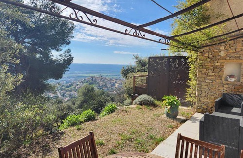Villeneuve House | 45 m² Gîte ∙ 1 bedroom ∙ 2 guests
