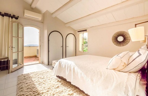 Grimaud Villa | 450 m² Villa ∙ 6 bedrooms ∙ 12 guests