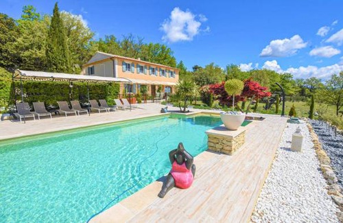 Murs House | 5 bedroom accommodation in Murs
