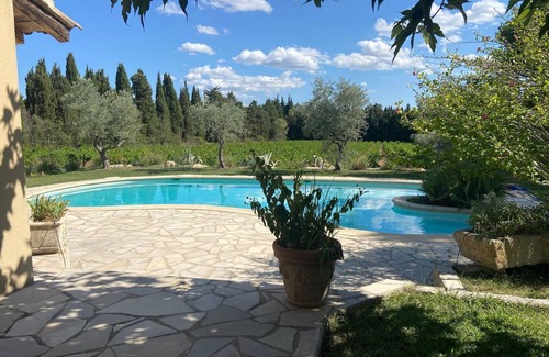 Eyragues House | 5 bedroom private vacation home in eyragues