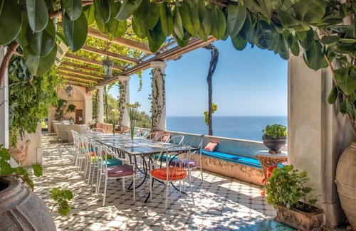 Montepertuso Villa | 500 m² Villa ∙ 8 bedrooms ∙ 20 guests