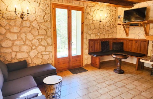 Auzet House | 55 m² Gîte ∙ 2 bedrooms ∙ 4 guests