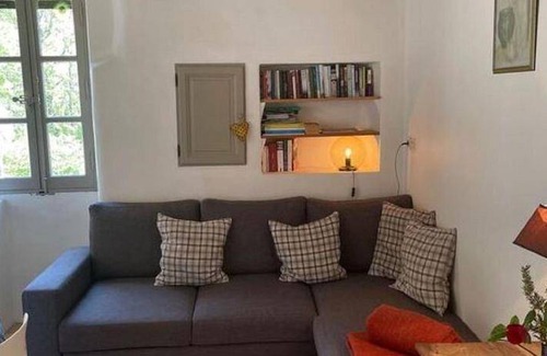 Lacoste House | 55 m² House ∙ 2 bedrooms ∙ 6 guests