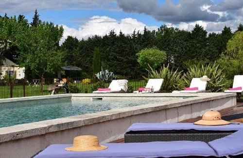 Caumont-sur-Durance Bed & Breakfast | 60 m² Bed and breakfast ∙ 2 bedrooms ∙ 6 guests