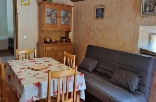 Banon House | 60 m² Gîte ∙ 2 bedrooms ∙ 5 guests