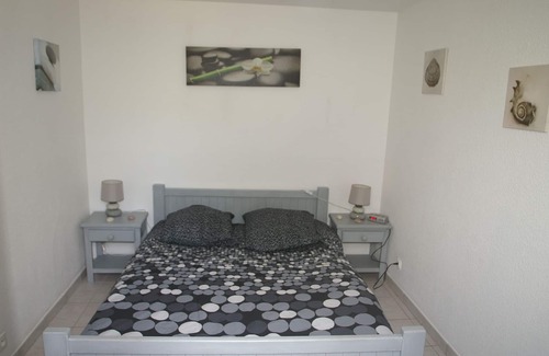 Les Bormettes Apartment | 600 m Plages RDJ 8/10 Personnes 3 ch Clim Parking