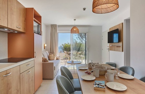 Giens Condo | 68 m² Condo ∙ 2 bedrooms ∙ 8 guests