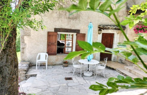 Sisteron Villa | 70 m² Villa ∙ 2 bedrooms ∙ 5 guests