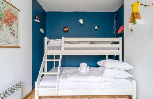 Noailles Apartment | 73 m² Apartment ∙ 2 bedrooms ∙ 5 guests