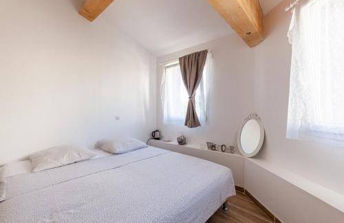 Le Rouet Bed & Breakfast | 80 m² Bed and breakfast ∙ 2 bedrooms ∙ 4 guests