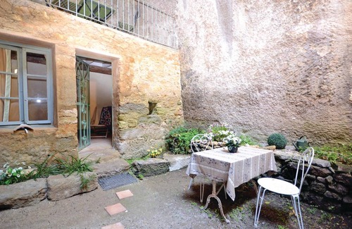 Bonnieux House | 80 m² Maisonette ∙ 3 bedrooms ∙ 3 guests